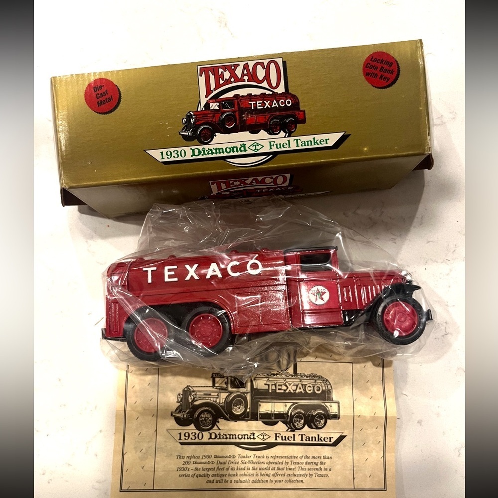 Vintage Replica Texaco 1930 Diamond T Fuel Tanker Coin Bank, ERTL Limited Editio - Picture 1 of 1